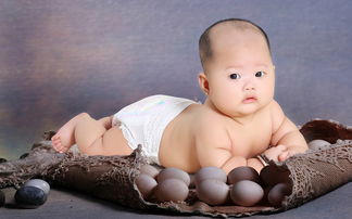 宝宝8个月发育标准